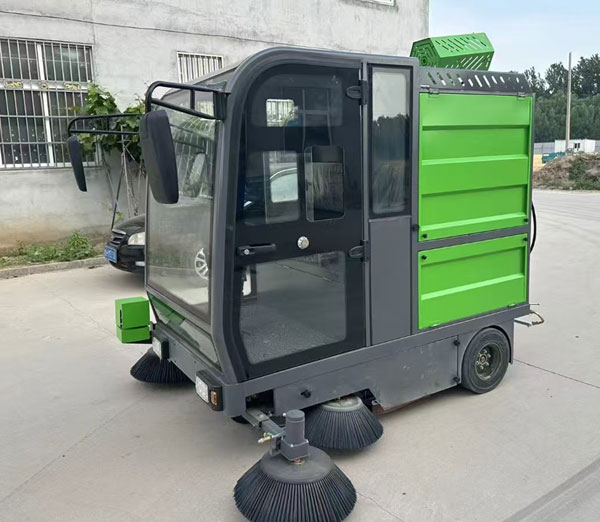 新能源清扫车