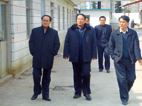/济宁市政府、军分区有关领导来我集团参观指导/