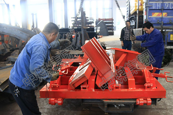 //