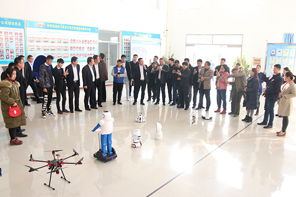 //