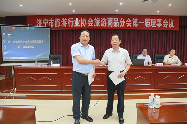 //