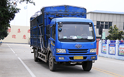 菲律宾客商订购的一批矿车发往青岛港